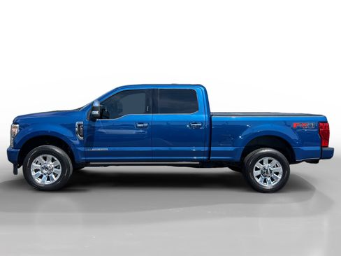 Certified 2022 Ford F250 Platinum w/ FX4 Off-Road Package AWD/4WD image 2