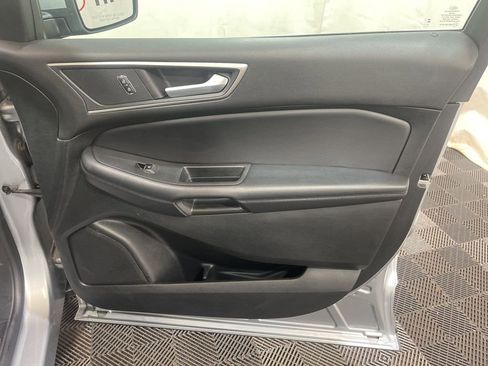 Used 2024 Ford Edge SEL image 12