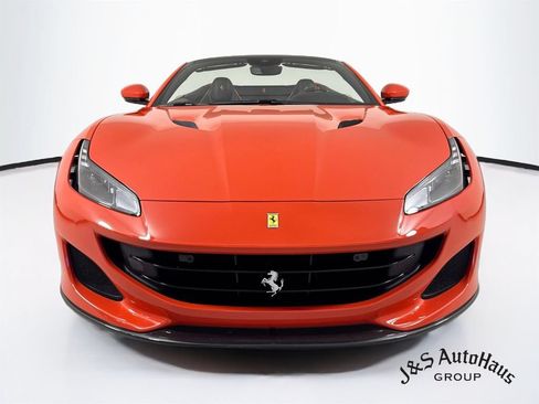Used 2020 Ferrari Portofino RWD image 2