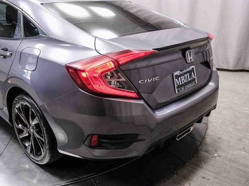 Used 2019 Honda Civic Sport image 8