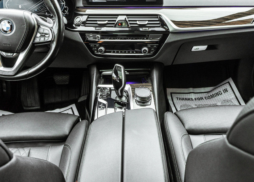 Used 2023 BMW 530e RWD image 12