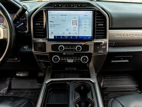 Used 2022 Ford F450 Platinum w/ FX4 Off-Road Package image 22