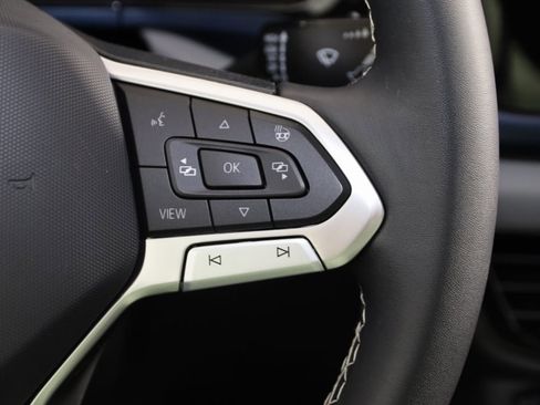 Used 2023 Volkswagen Taos SE image 31