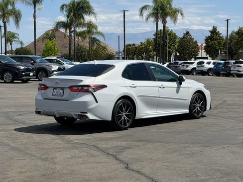 Used 2024 Toyota Camry SE FWD image 6