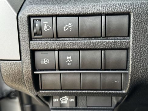Used 2025 Toyota Tacoma TRD Sport AWD/4WD image 24