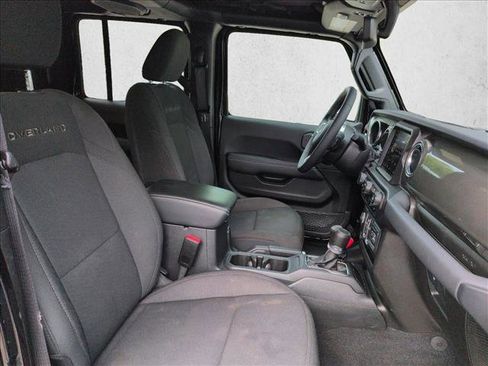 Used 2023 Jeep Gladiator Overland AWD/4WD image 20