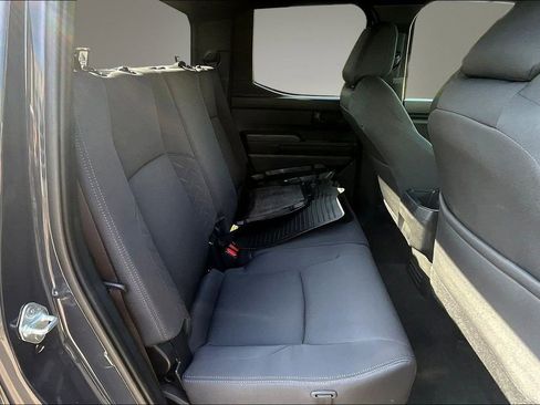 Used 2024 Toyota Tacoma SR5 AWD/4WD image 25
