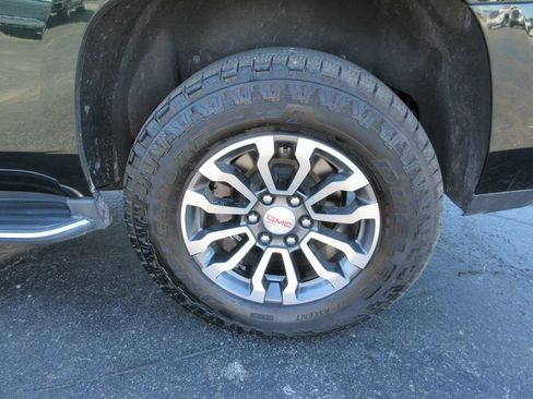 Used 2016 GMC Yukon Denali AWD/4WD image 14