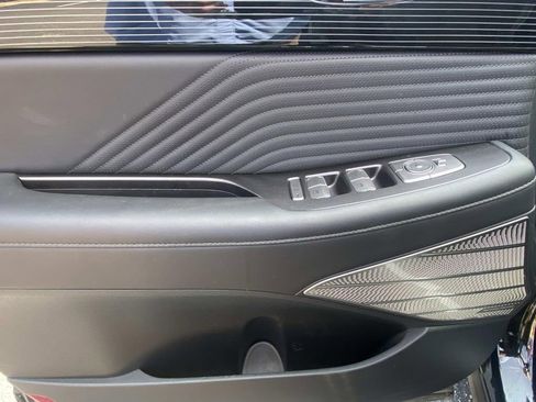 Used 2025 Hyundai Palisade Calligraphy image 17