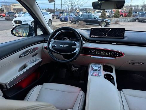 Used 2022 Genesis GV70 2.5T w/ Advanced Package image 41