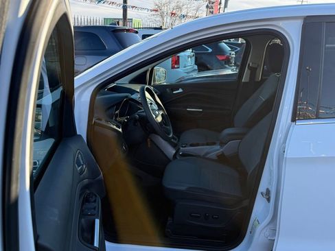 Used 2015 Ford Escape SE image 10