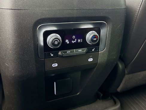 Used 2023 GMC Yukon AT4 w/ Technology Package image 26