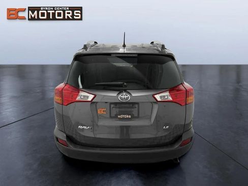 Used 2014 Toyota RAV4 LE image 5