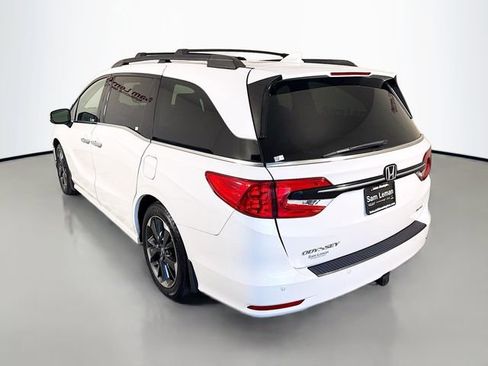 Used 2022 Honda Odyssey Elite image 5