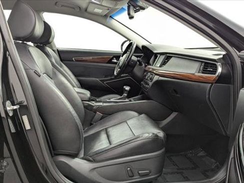 Used 2019 Kia Cadenza Premium image 20