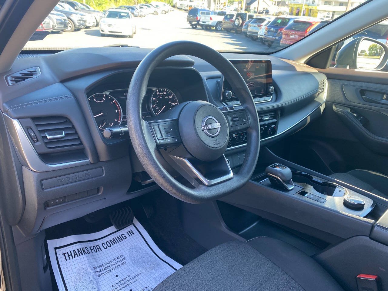 Used 2022 Nissan Rogue S AWD/4WD image 10