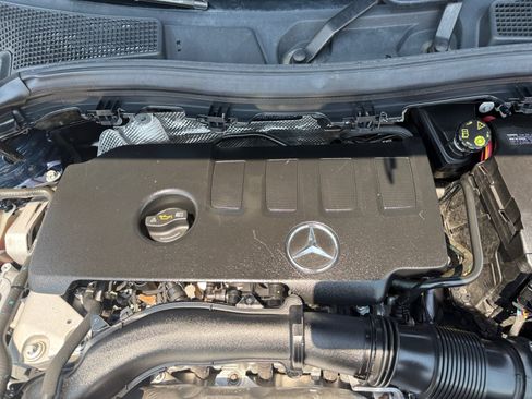 Certified 2021 Mercedes-Benz GLA 250 4MATIC image 22