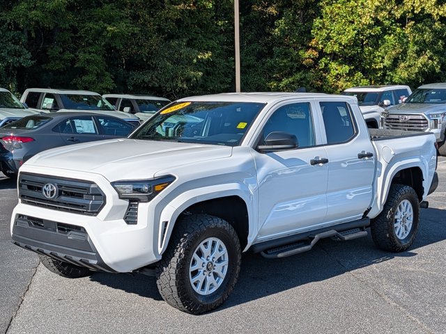 Used 2024 Toyota Tacoma SR RWD image 3