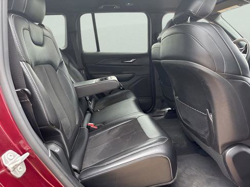 Used 2024 Jeep Grand Cherokee Altitude image 15