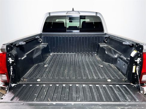 Certified 2022 Toyota Tacoma SR5 image 23