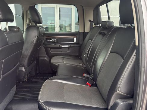 Used 2016 RAM 1500 Laramie w/ Convenience Group image 10