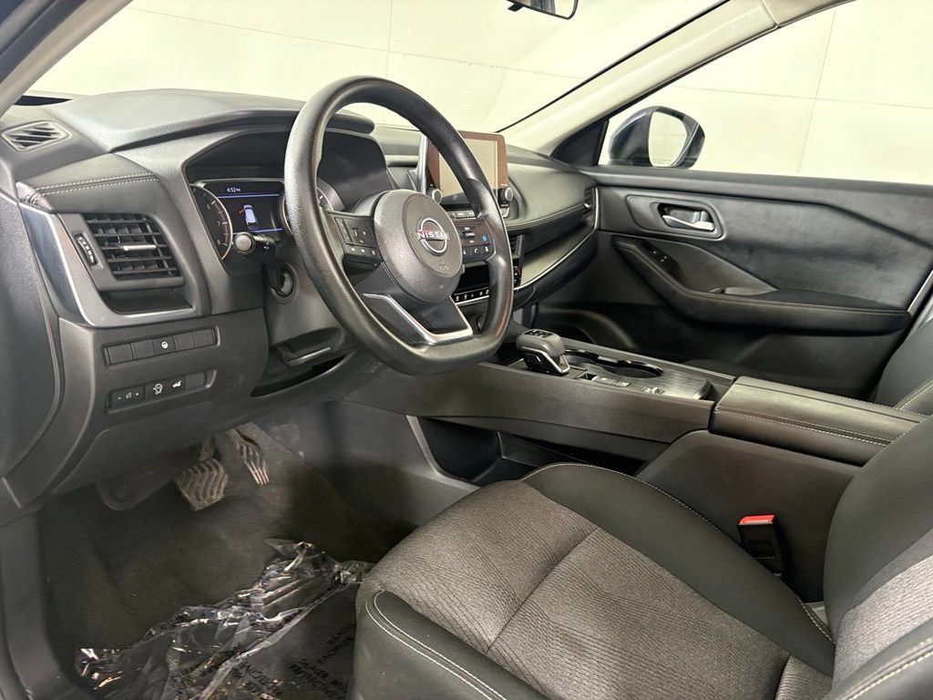 Used 2024 Nissan Rogue SV FWD image 26