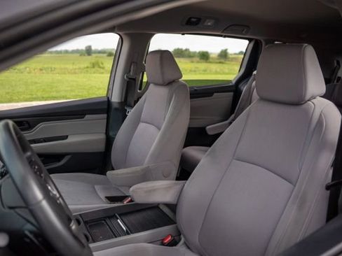 Used 2018 Honda Odyssey EX image 14