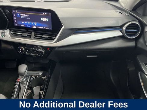 Used 2024 Chevrolet Trax LT w/ Driver Confidence Package FWD image 20