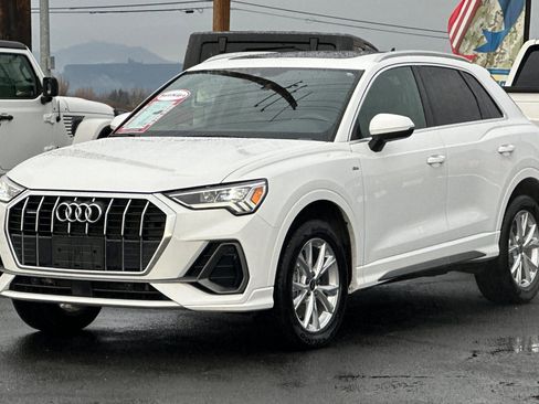 Used 2025 Audi Q3 2.0T Premium image 8