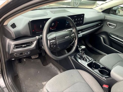 Used 2025 Kia K4 LXS image 15