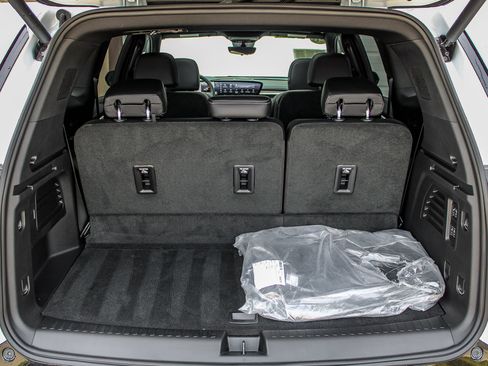 New 2026 Buick Enclave Sport Touring w/ Power Package AWD/4WD image 31