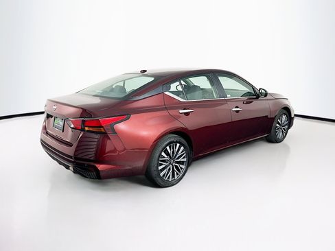 Used 2025 Nissan Altima 2.5 SV image 9