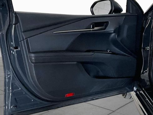 Used 2026 Toyota Camry SE FWD image 21