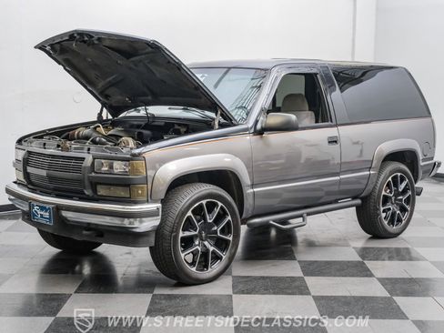 Used 1995 Chevrolet Tahoe 4WD 2-Door image 32