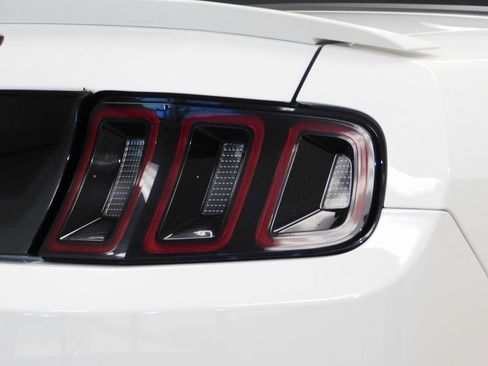 Used 2013 Ford Mustang GT Premium image 88