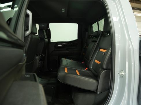 Used 2025 GMC Sierra 1500 AT4 w/ AT4 Premium Package AWD/4WD image 22