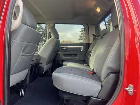 Used 2015 RAM 2500 SLT w/ Luxury Group image 10