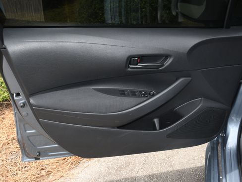 Used 2024 Toyota Corolla LE FWD image 9