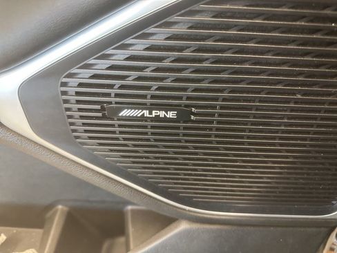 Used 2024 Jeep Wagoneer Series III image 9