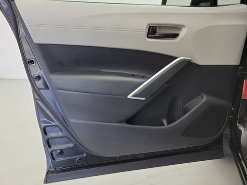 Used 2022 Toyota Corolla Cross LE FWD image 20