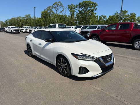 Used 2023 Nissan Maxima SV w/ Floor Mat Group FWD image 4