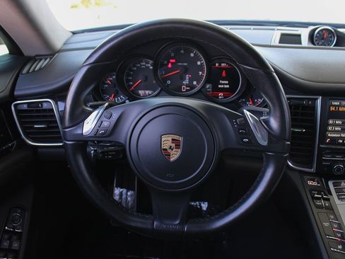 Used 2016 Porsche Panamera image 27