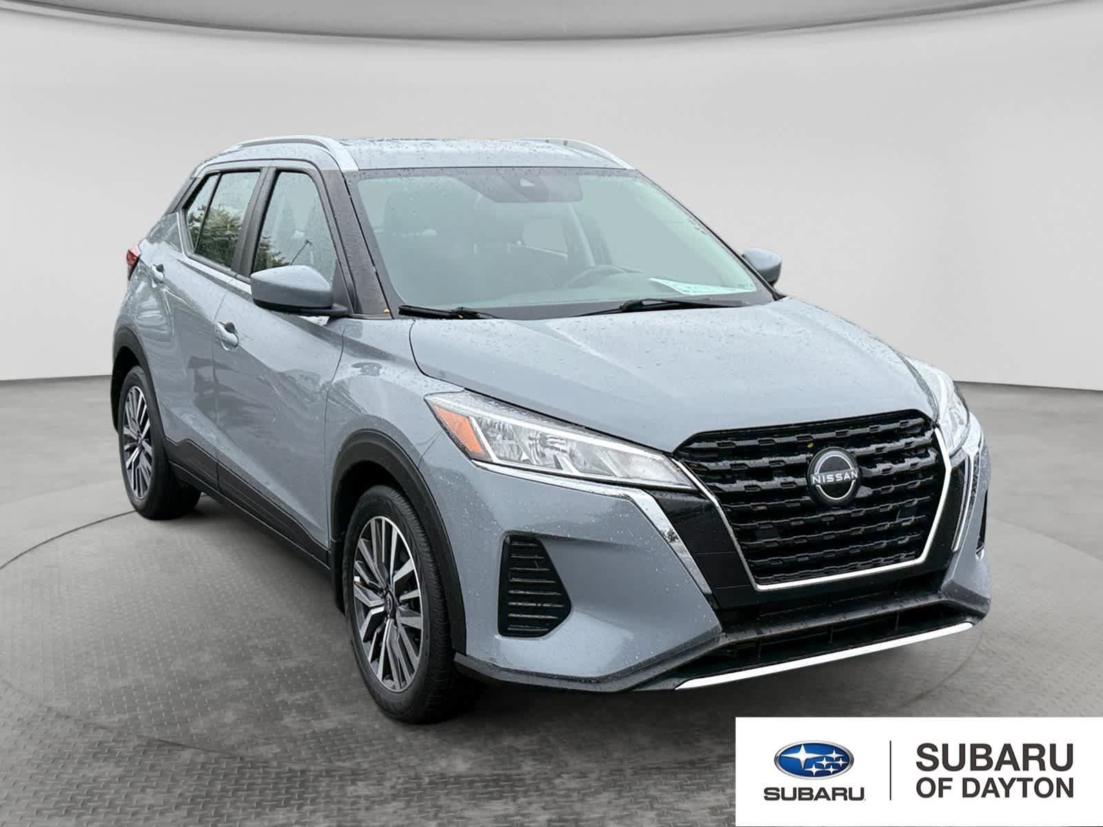 Used 2023 Nissan Kicks SV FWD image 3