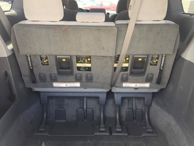 Used 2015 Toyota Sienna LE FWD image 24