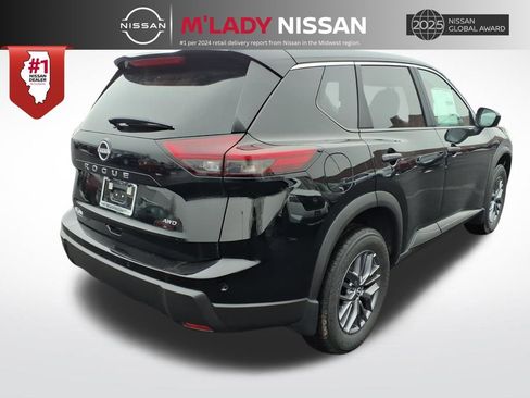 New 2026 Nissan Rogue S image 7