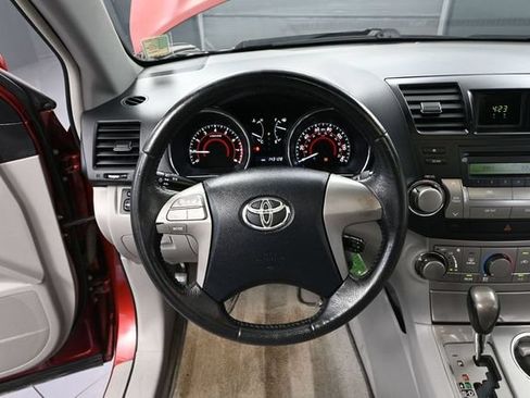 Used 2010 Toyota Highlander 4WD image 25