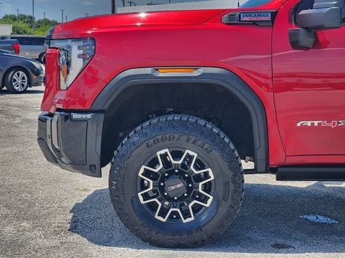 Used 2024 GMC Sierra 2500 AT4X AWD/4WD image 5
