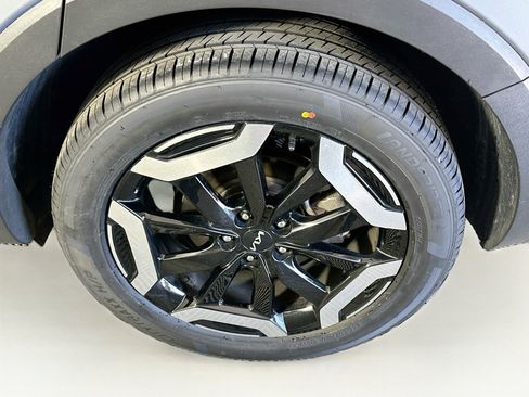 Used 2025 Kia Telluride S AWD/4WD image 11