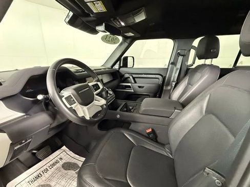 Used 2023 Land Rover Defender 110 S image 5