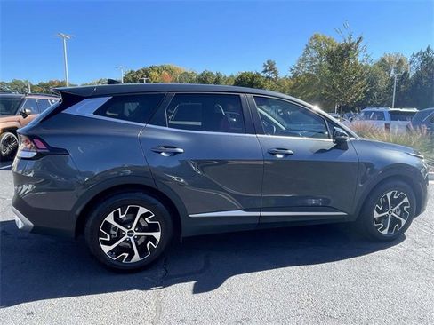 Used 2023 Kia Sportage EX image 6